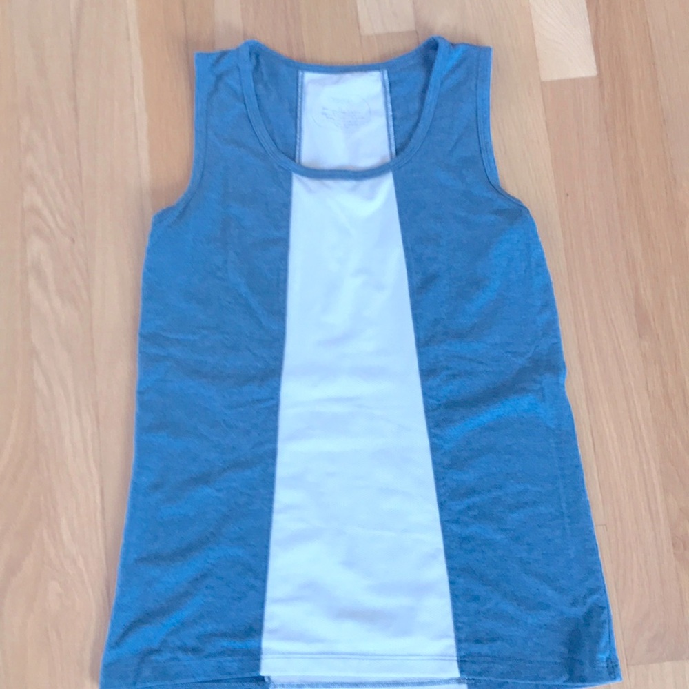 Running tank - Picture 1 of 3
